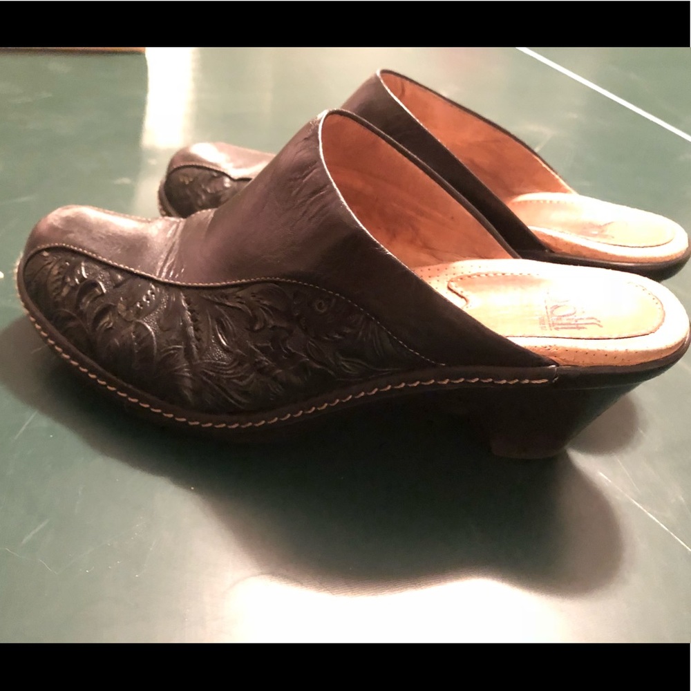 Sofft clogs in Black